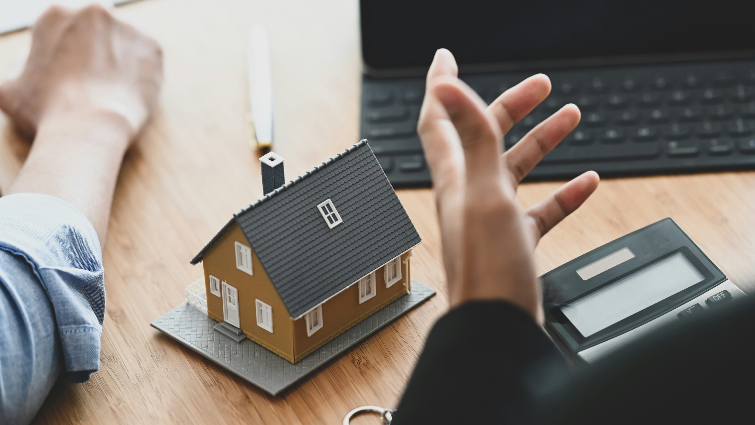 Comment investir en immobilier : risques et financement prêt privé